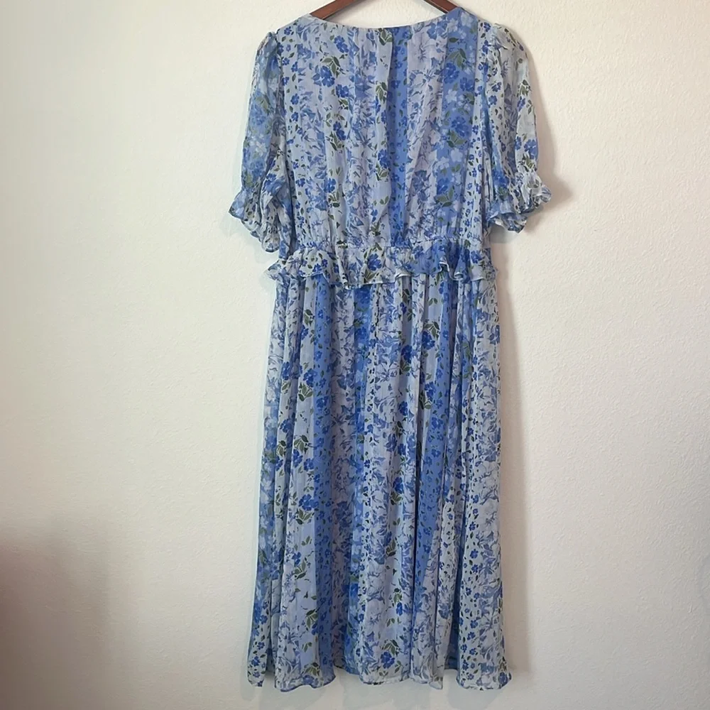 LC LAUREN CONRAD Blue Floral Short Sleeve Midi Dress - Picture 6 of 6
